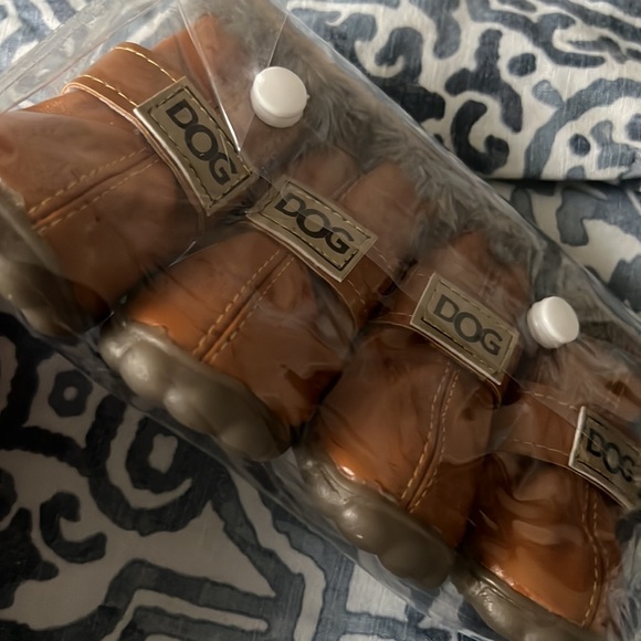SOLD NWT DOG Winter Booties - Picture 5 of 5
